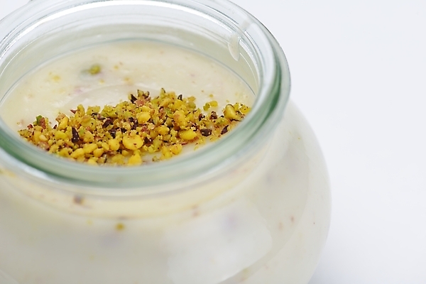 포토 JPG 해외이미지 실내 근접촬영 사람없음 한개 흰배경 푸딩 해외202004 해외포토 1 뷰포인트 백그라운드 디저트 내부 흰색 파일형식 이미지허브