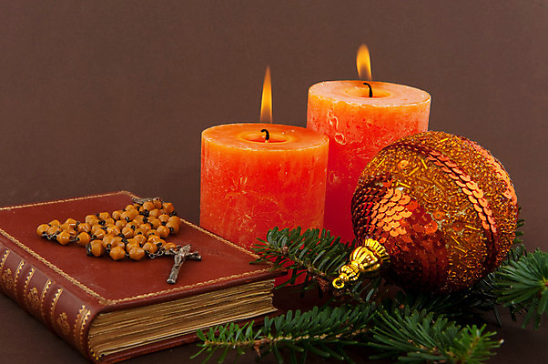 포토 JPG 해외이미지 종교 백그라운드 십자가 잎 크리스마스 오렌지 목걸이 불 불꽃 사람없음 장식 책 초록색 갈색 성경 나뭇가지 예수 황금 은색 광택 묵주 연소 섬광 옛날 해외202004 해외포토 자연요소 나무 식물 기념일 컬러 과일 장신구 종교용품 신_종교 파일형식 이미지허브