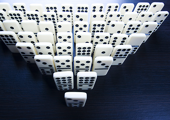 포토 JPG 해외이미지 서기 사람없음 흰색 도미노 해외202004 해외포토 컬러 모션 파일형식 이미지허브