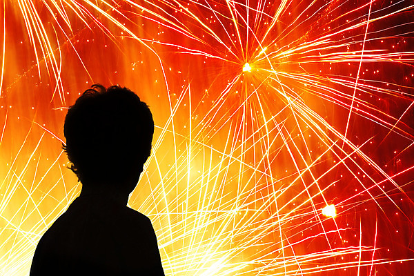 포토 JPG 해외이미지 실루엣 어린이 패턴 휴가 불꽃 새로움 기념 폭죽 불꽃놀이 사람 소년 사람없음 빛 청춘 컬러풀 파티 축제 로켓 축하 관찰 4 폭발 연도 애국심 파열 1월 7월 독립 해외202004 해외포토 남자 컬러 컨셉 무늬 모션 놀이 불 촬영기법 이벤트 숫자 날짜 파일형식 이미지허브