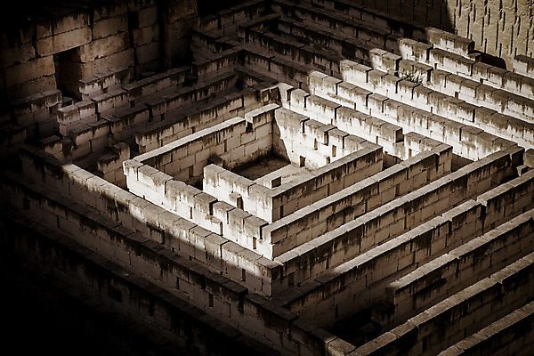 포토 JPG 해외이미지 모양 디자인 도로 길 여행 백그라운드 컨셉 패턴 비즈니스 성공 추상 출입구 사람없음 빛 어둠 자유 도전 게임 원형 퍼즐 선택 계획 연결 신비 질문 방향 심볼 오브젝트 검색 문제 미로 해결 발견 고립 골 방법 헬프 혼란 해외202004 해외포토 도형 무늬 교통시설 놀이 도움 파일형식 이미지허브