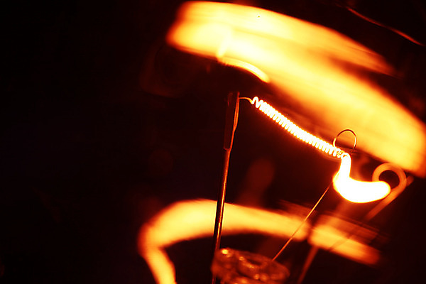 포토 JPG 해외이미지 디자인 교육 과학 백그라운드 컨셉 생각 비즈니스 전구 유리 성공 불 추상 조명 아이디어 사람없음 빛 반사 힘 장비 에너지 램프 시간 절약 오브젝트 속도 해결 빛망울 발견 혁명 광 발명 텅스텐 필라멘트 화상 해외202004 해외포토 자연요소 무늬 재질 원소 상처 파일형식 이미지허브