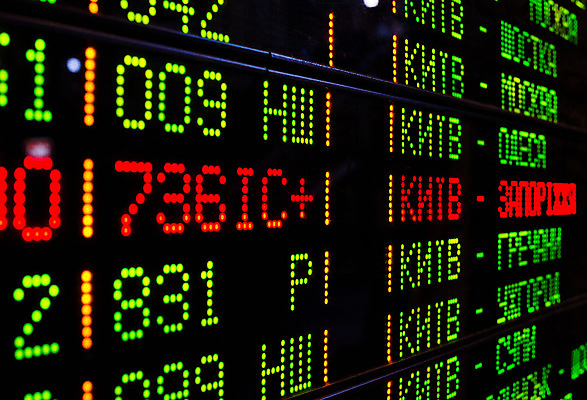 포토 JPG 해외이미지 여행 백그라운드 텍스트 탁자 표면 추상 광고판 사람없음 빨간색 초록색 빛 숫자 디지털 스크린 검은색 자료 기차 정보 도시 시간 판넬 발표 역 시간표 편지 도착 사인 출발 질감 전자 목차 해외202004 해외포토 문자 육상교통 컬러 가구 컨셉 무늬 교통시설 대중교통 알림판 계획 판 파일형식 이미지허브