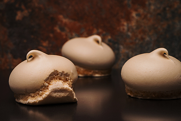 포토 JPG 해외이미지 서양음식 실내 사람없음 쿠키 달콤 머랭 갈색배경 해외202004 머랭쿠키 해외포토 음식 백그라운드 디저트 내부 갈색 맛 파일형식 이미지허브