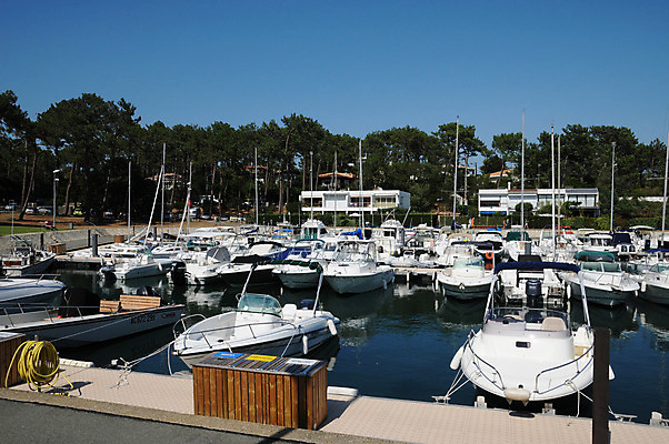 포토 JPG 해외이미지 바다 요트 사람없음 프랑스 보트 범선 포트 대서양 해외202004 해외포토 유럽 배_교통 파일형식 이미지허브