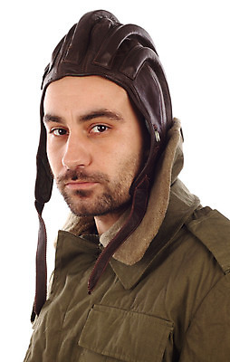 포토 JPG 해외이미지 유리 고글 한명 안전 수확 흰색 운전사 클래식 보호 헬멧 가죽 파일럿 오브젝트 속도 복고 육군 옛날 스타일 해외202004 해외포토 직업 1 컬러 컨셉 농업 재질 군대 사람 보호장비 파일형식 이미지허브