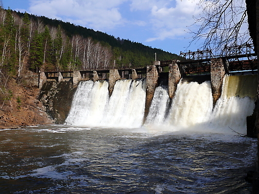 포토 JPG 해외이미지 나무 호수 벽 잎 자연 풍경 사람없음 물 강 폭포 바위 저수지 개울 댐 지역 자작나무 인공 해외202004 해외포토 자연요소 식물 공공시설 돌_바위 생태계 파일형식 이미지허브