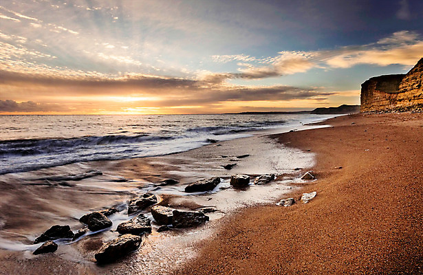 포토 JPG 해외이미지 구름 유럽 모래 파도 바다 상징 조류 하늘 휴가 영국 풍경 사람없음 관광지 맑음 일몰 절벽 조약돌 재산 해외202004 해외포토 자연요소 동물 나라 여행 날씨 금융 노을 돌_바위 파일형식 이미지허브