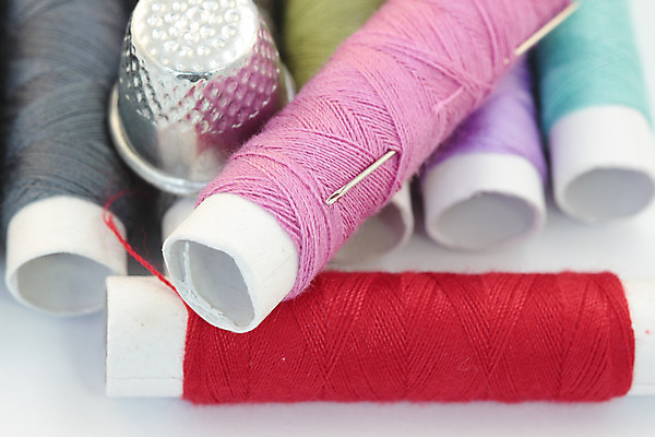 포토 JPG 해외이미지 전통 옷 선 백그라운드 컨셉 패턴 오렌지 비즈니스 휴식 그림자 사람없음 빨간색 파란색 세트 컬러풀 노란색 금속 흰색 공구 직물 최고 면 업무 실 닫기 바느질 날씬함 묘사 질감 땀 실타래 자수 재단 재단사 고립 얇은 해외202004 해외포토 직업 컬러 무늬 과일 모션 재질 도구 작업 몸매 파일형식 이미지허브