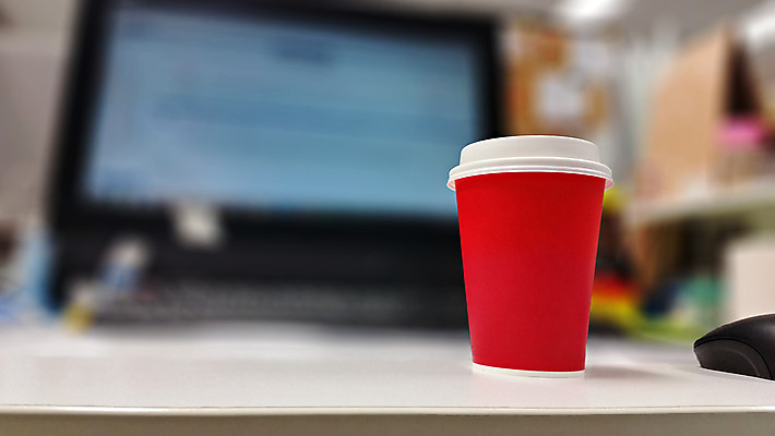 포토 JPG 해외이미지 종이 커피 음료 백그라운드 비즈니스 탁자 사람없음 컵 컴퓨터 사무실 카페 업무 뜨거움 쥐 컨테이너 책상 에스프레소 거짓 라떼 블러 해외202004 해외포토 식기 산업 가구 전자제품 상점 작업 설치류 파일형식 이미지허브