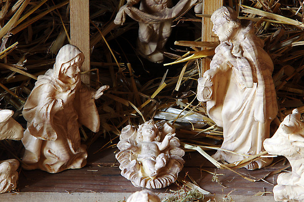 포토 JPG 해외이미지 동물 남자 행복 기독교 종교 어린이 크리스마스 가족 엄마 휴가 천사 기념 사람없음 장식 평화 성경 기도 아기 예수 영혼 아빠 성자 12월 신성 요셉 외양간 베들레헴 신앙심 해외202004 해외포토 기념일 감정 컨셉 종교용품 관계 사람 신_종교 날짜 파일형식 이미지허브