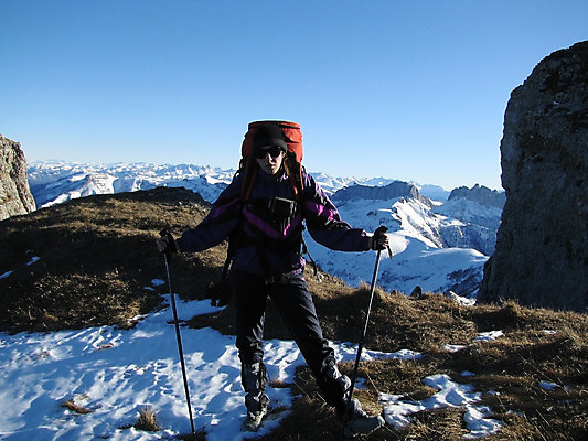 포토 JPG 해외이미지 유럽 스포츠 여행 겨울 자연 하늘 산 한명 풍경 정상 러시아 암초 기르기 절정 해외202004 해외포토 1 계절 나라 사람 생태계 돌봄 파일형식 이미지허브