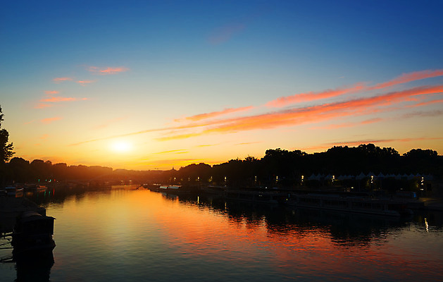 포토 JPG 해외이미지 구름 유럽 여행 백그라운드 하늘 휴가 사람없음 물 여름 빛 강 컬러풀 반사 일출 일몰 프랑스 도시 야간 저녁 스카이라인 파리(프랑스) 해외202004 해외포토 자연요소 계절 나라 컬러 노을 파일형식 이미지허브