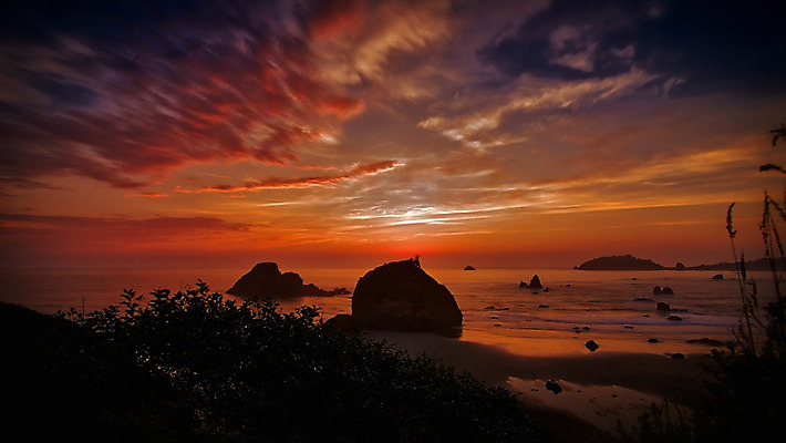 포토 JPG 해외이미지 구름 호수 파도 바다 섬 여행 백그라운드 자연 하늘 풍경 사람없음 야외 물 여름 파란색 컬러풀 일출 황혼 일몰 새벽 바위 저녁 장면 수평선 해외202004 해외포토 자연요소 계절 컬러 노을 돌_바위 야간 생태계 파일형식 이미지허브