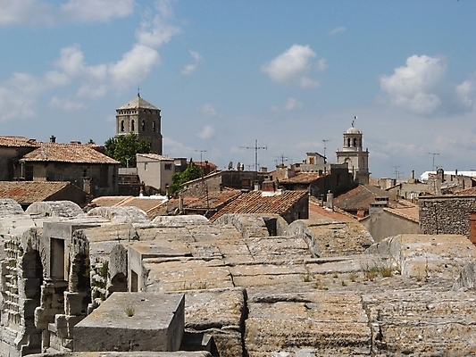 포토 JPG 해외이미지 지붕 주택 사람없음 교회 경기장 프랑스 도시 서커스 폐허 시계탑 아치 종탑 시청 로마인 프로방스 해외202004 해외포토 유럽 스포츠시설 종교건축 인종 건물 탑 관공서 파일형식 이미지허브