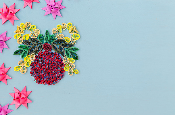 포토 JPG 해외이미지 계절 별 종이 백그라운드 크리스마스 겨울 패턴 자연 휴가 주택 프레임 선물 취미 사람없음 장식 빨간색 파란색 산타클로스 우주 공백 골동품 나뭇가지 제조 숲 만화 열정 초대 전나무 강렬 관심 구성 그런지 순록 여의주 특별함 핸드메이드 해외202004 해외포토 자연요소 나무 기념일 감정 컬러 컨셉 무늬 건물 생태계 파일형식 이미지허브