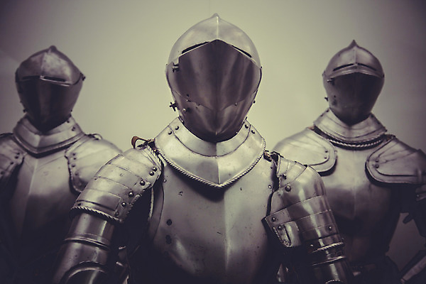 포토 JPG 해외이미지 디자인 무기 장갑 백그라운드 흑백 경비 정장 사람없음 금속 어둠 힘 수확 골동품 흰색 중세 역사 칼 보호 헬멧 충돌 철 묘사 오브젝트 군용 싸움 전쟁 보안 육군 방패 무거움 병정 전사 갑옷 고립 옛날 철강 해외202004 해외포토 잡화 옷 컬러 컨셉 농업 모션 재질 군대 촬영기법 안전 무게 보호장비 파일형식 이미지허브