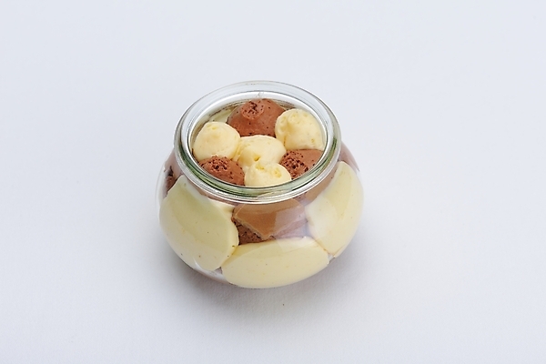 포토 JPG 해외이미지 실내 사람없음 한개 흰배경 푸딩 해외202004 해외포토 1 백그라운드 디저트 내부 흰색 파일형식 이미지허브