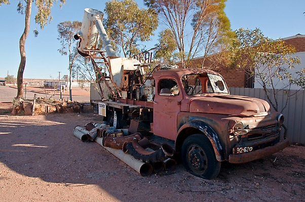 포토 JPG 해외이미지 모래 여행 교통시설 자동차 버스 풍경 사람없음 사막 시골 호주 영토 북쪽 남쪽 광부 깨짐 오지 자동 해외202004 해외포토 직업 육상교통 교통 컨셉 대중교통 오세아니아 방향 시설 파일형식 이미지허브