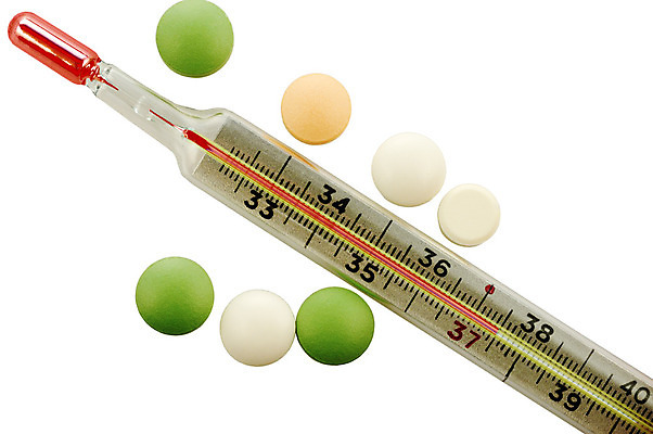 포토 JPG 해외이미지 백그라운드 유리 건강 근접촬영 사람없음 알약 약 열 바이러스 질병 온도계 체온계 측정 오브젝트 예방 눈금 처방 온도 수은체온계 치료제 항생제 코로나바이러스 해외202004 해외포토 뷰포인트 의학 재질 파일형식 이미지허브