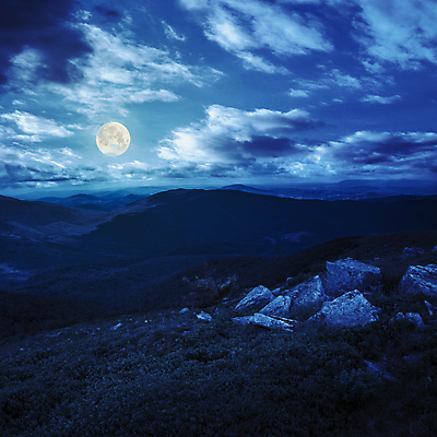 포토 JPG 해외이미지 하늘 산 풍경 사람없음 야외 파란색 보름달 달 야간 해외202004 해외포토 자연요소 컬러 파일형식 이미지허브