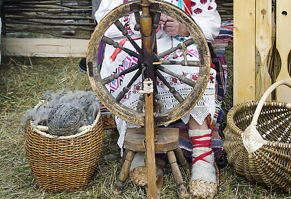 포토 JPG 해외이미지 전통 산업 백그라운드 모션 노동자 주택 프레임 기술 관리 미술 사람 사람없음 야외 내부 목재 수확 골동품 업무 실 오브젝트 복고 양모 돌리기 옛날 조작 핸드메이드 해외202004 해외포토 나무 직업 농업 재료 문화예술 건물 직물 작업 파일형식 이미지허브