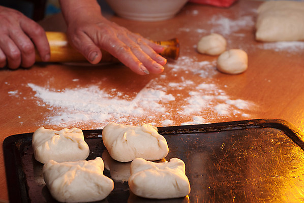 포토 JPG 해외이미지 전통 라이프스타일 음식 백그라운드 재료 탁자 표면 건강 관리 요리 사람없음 목재 빛 주방 저녁식사 빵집 장비 수확 기구 신선 정상 핸들 밀 굽기 손목시계 준비 유기농 주부 조리대 날것 반죽 레시피 흙더미 탄수화물 페스츄리 핸드메이드 스타일 해외202004 해외포토 나무 웰빙 빵 시계 가구 농업 장신구 곡류 생활 상점 식사 흙 구이 파일형식 더미 이미지허브