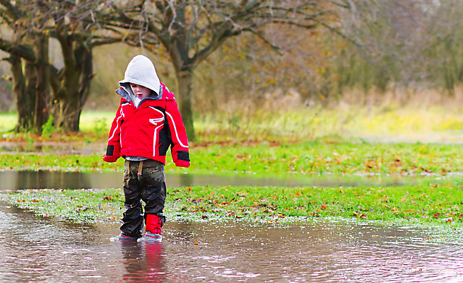 포토 JPG 해외이미지 식물 구름 호수 어린이 음식 밭 농업 자연 놀이 영국 장화 한명 풍경 야외 초록색 물 강 글로벌 환경 손상 시골 떨어짐 땅 홍수 당구 조경 먼지 진흙 F 내추럴 재앙 스플래쉬 해외202004 해외포토 자연요소 1 알파벳 유럽 산업 컬러 신발 컨셉 사람 구기 자연재해 생태계 파일형식 이미지허브