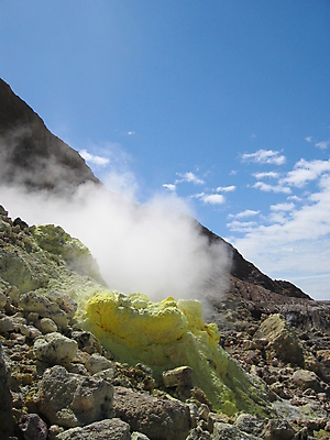 포토 JPG 해외이미지 자연 사람없음 야외 노란색 수증기 화산 뉴질랜드 지질학 해외202004 해외포토 교육 컬러 산 오세아니아 생태계 파일형식 이미지허브
