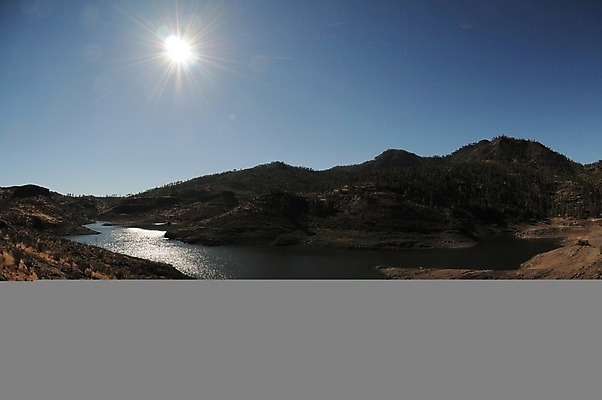 포토 JPG 해외이미지 나무 구름 계절 호수 여행 백그라운드 잎 오렌지 자연 하늘 휴가 휴식 풍경 사람없음 야외 빨간색 초록색 물 여름 파란색 빛 강 햇빛 태양 반사 노란색 일출 환경 침묵 일몰 안개 황무지 가장자리 고독 숲 땅 장면 지역 수평선 해외202004 해외포토 자연요소 식물 감정 컬러 컨셉 과일 날씨 노을 소리 둘레 생태계 파일형식 이미지허브