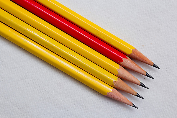 포토 JPG 해외이미지 학교 사람없음 빨간색 초록색 파란색 사무실 연필 노란색 상점 그리기 신학기 공급 해외202004 해외포토 교육 컬러 비즈니스 모션 학용품 필기구 파일형식 이미지허브