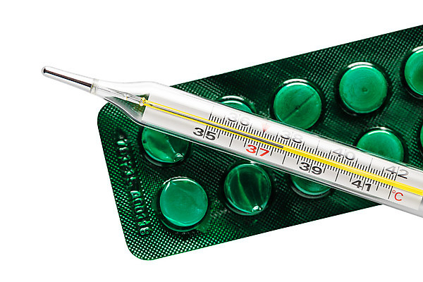 포토 JPG 해외이미지 백그라운드 건강 병원 근접촬영 사람없음 치료 알약 약 흰색 기구 열 바이러스 질병 온도계 체온계 측정 처방 온도 수은체온계 코로나바이러스 해외202004 해외포토 뷰포인트 컬러 의학 파일형식 이미지허브