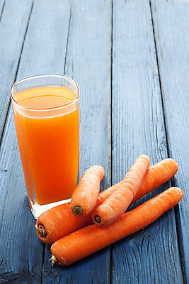 포토 JPG 해외이미지 음료 음식 다이어트 채소 오렌지 과일 재료 유리 건강 사람없음 목재 컬러풀 주스 당근 추위 신선 칵테일 달콤 아침식사 상쾌 유기농 날것 뿌리 내추럴 숙성 채식주의자 핸드메이드 비건 해외202004 해외포토 나무 웰빙 감정 컬러 재질 뿌리채소 주류 식사 맛 채식 파일형식 이미지허브