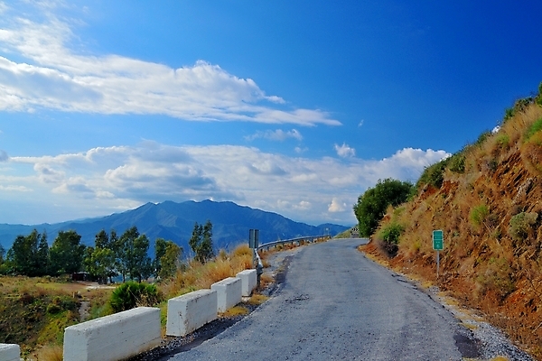포토 JPG 해외이미지 구름 유럽 도로 자연 산 파노라마 사람없음 도시풍경 도시 스페인 작음 언덕 스페인어 안달루시아 해외202004 해외포토 자연요소 나라 길 교통시설 촬영기법 풍경 크기 생태계 파일형식 이미지허브