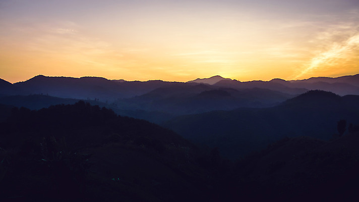 포토 JPG 해외이미지 나무 구름 공원 여행 백그라운드 잎 자연 하늘 아침 산 풍경 사람없음 야외 초록색 일출 환경 일몰 새벽 안개 숲 공상 내추럴 뿌연 전국 절정 해외202004 해외포토 주간 자연요소 식물 공공시설 컬러 날씨 노을 생태계 파일형식 이미지허브
