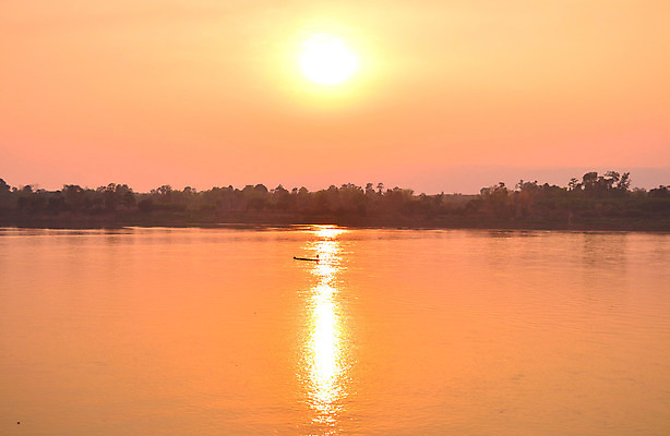 포토 JPG 해외이미지 구름 바다 여행 오렌지 자연 하늘 풍경 사람없음 빨간색 물 여름 햇빛 태양 일출 황혼 일몰 새벽 해외202004 해외포토 자연요소 계절 컬러 과일 노을 생태계 파일형식 이미지허브