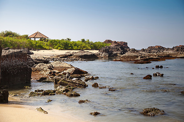 포토 JPG 해외이미지 파도 바다 자연 하늘 날씨 이끼 풍경 사람없음 물 젖음 바위 클로버 암초 거인 아랍어 해외202004 해외포토 자연요소 돌_바위 생태계 파일형식 이미지허브