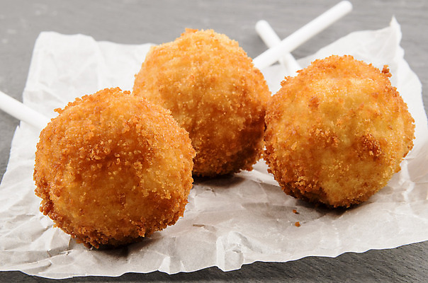 포토 JPG 해외이미지 전통 음식 공 감자 따뜻함 건강 요리 사람없음 갈색 튀김 흰색 막대기 맛 작음 먹기 준비 레시피 점심식사 깊이 빵가루 해외202004 해외포토 컬러 컨셉 채소 모션 식사 크기 파일형식 이미지허브