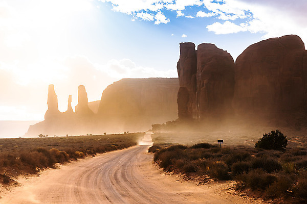포토 JPG 해외이미지 구름 공원 모래 여행 자연 하늘 풍경 사람없음 야외 일몰 놀람 사막 암초 사암 애리조나 해외202004 해외포토 자연요소 공공시설 감정 표정 노을 미국 돌_바위 생태계 파일형식 이미지허브