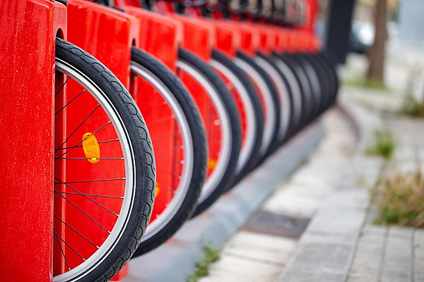 포토 JPG 해외이미지 전통 라이프스타일 공원 유럽 도로 스포츠 여행 백그라운드 패턴 교통시설 거리 건강 서기 사람없음 야외 환경 금속 자전거 도시 바퀴 그룹 역 승차 주차 친환경 순환 타이어 일렬 시티라이프 타운 일반 제비 대여 똑같은 렌탈 바이킹 생태학 줄서기 많음 방식 해외202004 해외포토 공공시설 교육 나라 길 교통 컨셉 무늬 모션 재질 조류 생활 바이크 시설 파일형식 이미지허브