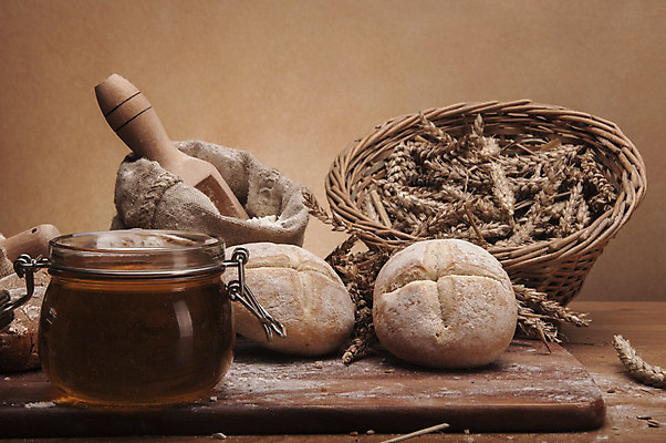 포토 JPG 해외이미지 식물 구름 전통 음식 빵 조각 백그라운드 다이어트 채소 과일 자연 탁자 하늘 아침 치즈 건조 파스타 건강 옥수수 씨앗 사람없음 목재 파란색 빛 갈색 주방 식사 빵집 맛 아침식사 상품 굽기 향수 준비 유기농 심플 밀가루 꿀 덩어리 작살 호밀 귀리 해외202004 해외포토 주간 자연요소 나무 웰빙 컬러 가구 컨셉 재료 유제품 곡류 서양음식 상점 화장품 가루 구이 생태계 파일형식 이미지허브
