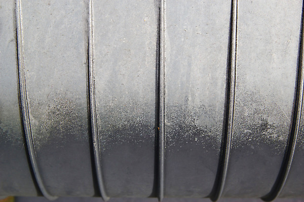 포토 JPG 해외이미지 접시 산업 백그라운드 패턴 바닥 경사 사람없음 빛 금속 힘 회색 추위 도시 판넬 거친 닫기 은색 미끄러짐 철 질감 다이아몬드 밟기 시트 고체 골절 그런지 땅바닥 명패 철강 해외202004 해외포토 식기 컬러 무늬 의학 모션 재질 보석 파일형식 이미지허브