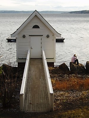 포토 JPG 해외이미지 생각 휴가 한명 평화 항구 화목 침묵 미끄러짐 방파제 착륙 해외202004 해외포토 1 공공시설 컨셉 교통시설 모션 사람 소리 파일형식 이미지허브