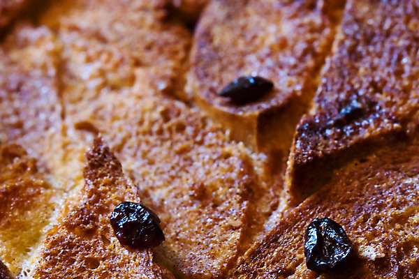 포토 JPG 해외이미지 음식 빵 과일 디저트 요리 사람없음 계란 사막 우유 황금 달콤 설탕 굽기 토스트 버터 푸딩 건포도 바닐라 시나몬 커스터드 크랜베리 해외202004 해외포토 열매 포도 유제품 알 맛 구이 크림 건과일 파일형식 이미지허브