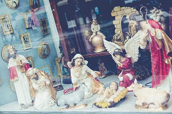 포토 JPG 해외이미지 컨셉 크리스마스 상상 유리 천사 3 미술 사람없음 장식 추위 축하 인사 양 예수 소 구매 왕 집중 향수 장면 요셉 매각 해외202004 해외포토 기념일 기독교 포유류 재질 문화예술 쇼핑 화장품 예절 신_종교 파일형식 이미지허브