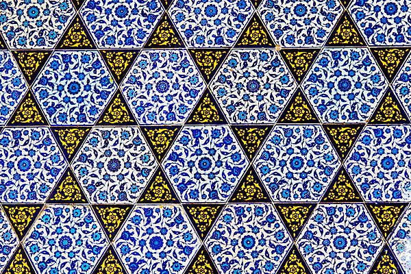 포토 JPG 해외이미지 모양 디자인 꽃 벽 백그라운드 꽃무늬 패턴 건축양식 이스탄불 미술 사람없음 장식 파란색 숫자 골동품 도자기 역사 타일 칠면조 솜씨 옛날 터키석 핸드메이드 해외202004 튀르키예 해외포토 식물 문자 건축 아시아 컬러 무늬 조류 문화예술 보석 파일형식 이미지허브