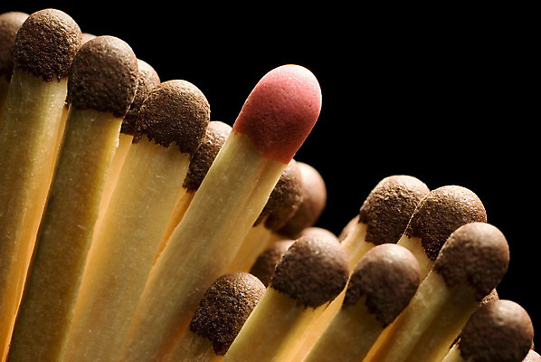 포토 JPG 해외이미지 컨셉 추상 불꽃놀이 미술 안전 경기 사람없음 목재 빨간색 갈색 노란색 검은색 어둠 힘 활발 에너지 그룹 야간 위험 큼 폭발물 심볼 메인 리더 흙더미 고립 기본 유황 처음 통일 화상 해외202004 해외포토 자연요소 나무 무기 스포츠 컬러 무늬 재료 놀이 문화예술 흙 상처 크기 파일형식 더미 이미지허브