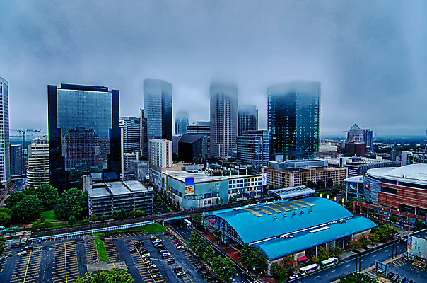 포토 JPG 해외이미지 도로 건축양식 지붕 거리 사람없음 건물 식당 고층빌딩 도심 뿌연 사방 해외202004 해외포토 건축물 건축 길 교통시설 빌딩 상점 도시 파일형식 이미지허브