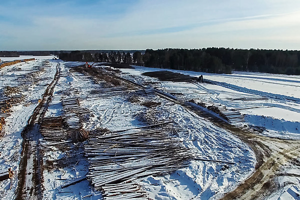 포토 JPG 해외이미지 나무 산업 겨울 자연 사람없음 야외 목재 세일 쌓기 환경 중국 에너지 신선 제조 주식 숲 장작 자르기 목수 준비 유기농 날것 러시아 통나무 연료 수납 자원 잡동사니 유지 벌목 부정부패 생태학 수목 시베리아 해외202004 해외포토 식물 직업 웰빙 계절 교육 유럽 아시아 재료 모션 금융 생태계 파일형식 이미지허브