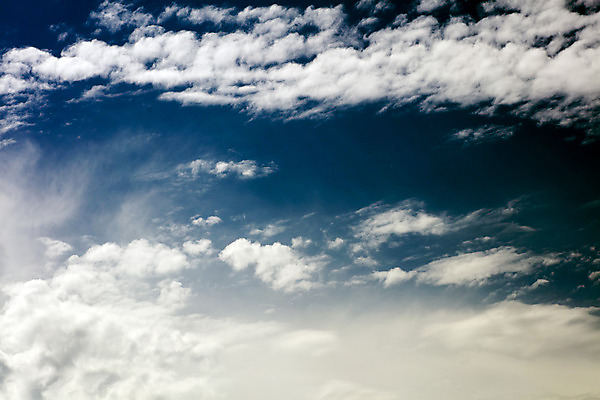 포토 JPG 해외이미지 구름 파도 바다 여행 자연 조류 하늘 바람 날씨 조명 항해 파노라마 사람 풍경 사람없음 야외 가로 파란색 빛 검은색 고층빌딩 어둠 힘 서핑 균열 야간 위험 폭풍 스카이라인 흐림 대서양 빛망울 뇌우 랜드마크 수평선 해외202004 해외포토 자연요소 동물 컬러 컨셉 배_교통 모션 촬영기법 빌딩 수상스포츠 생태계 파일형식 이미지허브